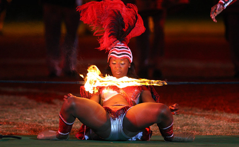 Танцовщица с огнем