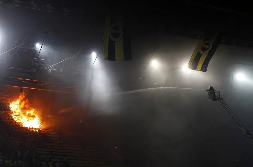 Пожар на стадионе
