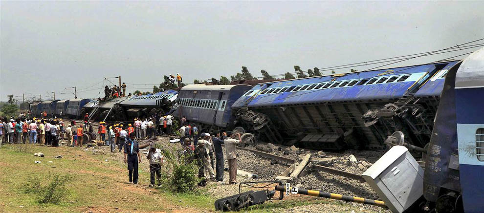 Катастрофа поезда в Индии