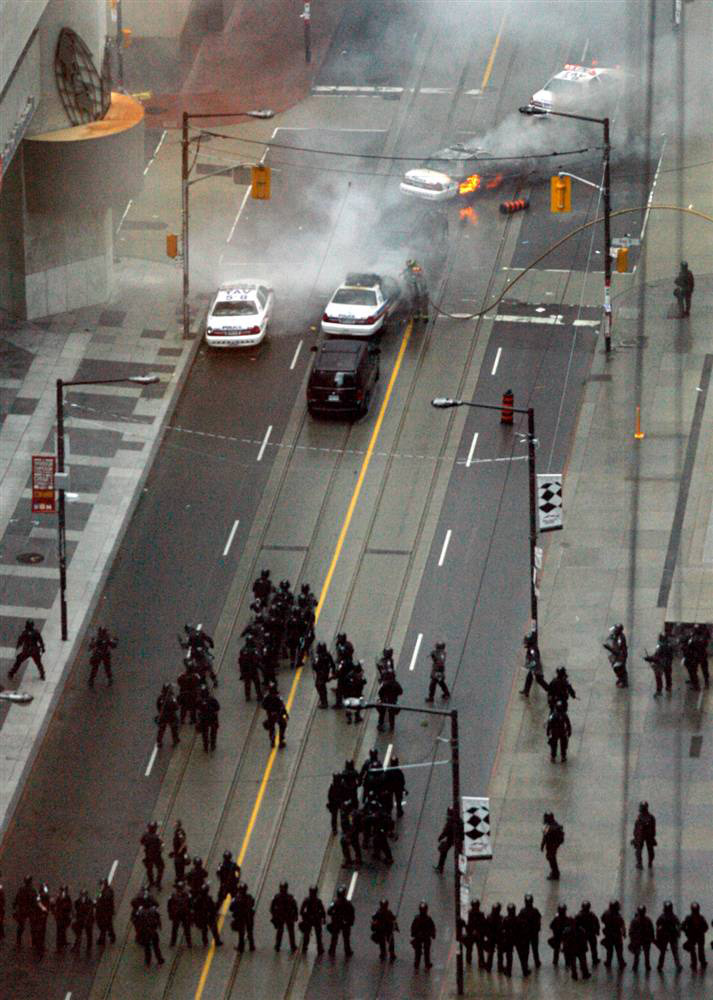 Беспорядки в Торонто