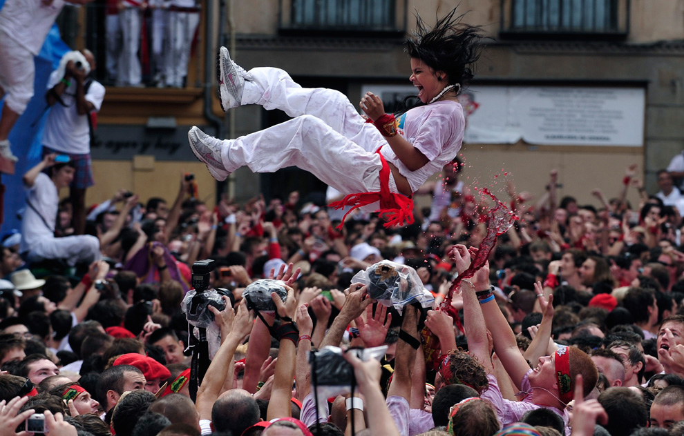 Фестиваль Сан-Фермин в Испании: музыка, танцы и коррида