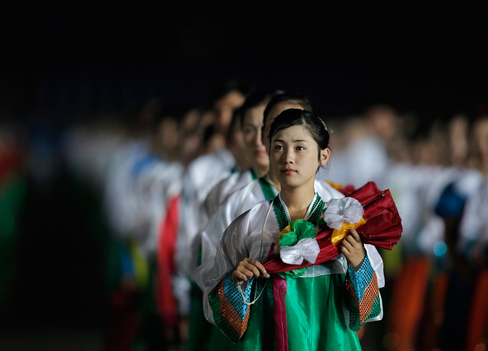 Парад в честь 65-летия создания Трудовой партии Кореи и приемник лидера партии Ким Чен Ун