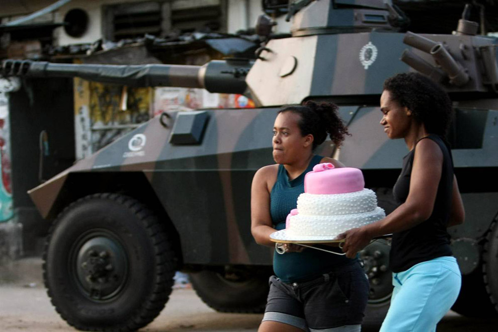 Полиция атакует наркобанды Рио-де-Жанейро