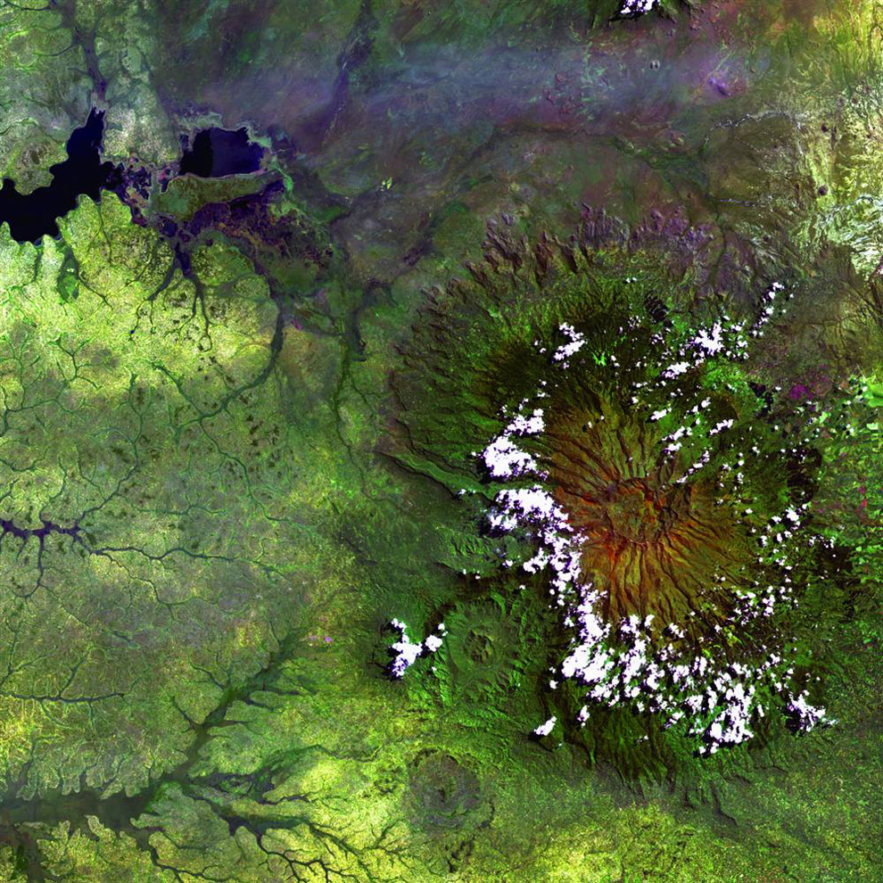 Фото Земли из космоса: гора Элгон