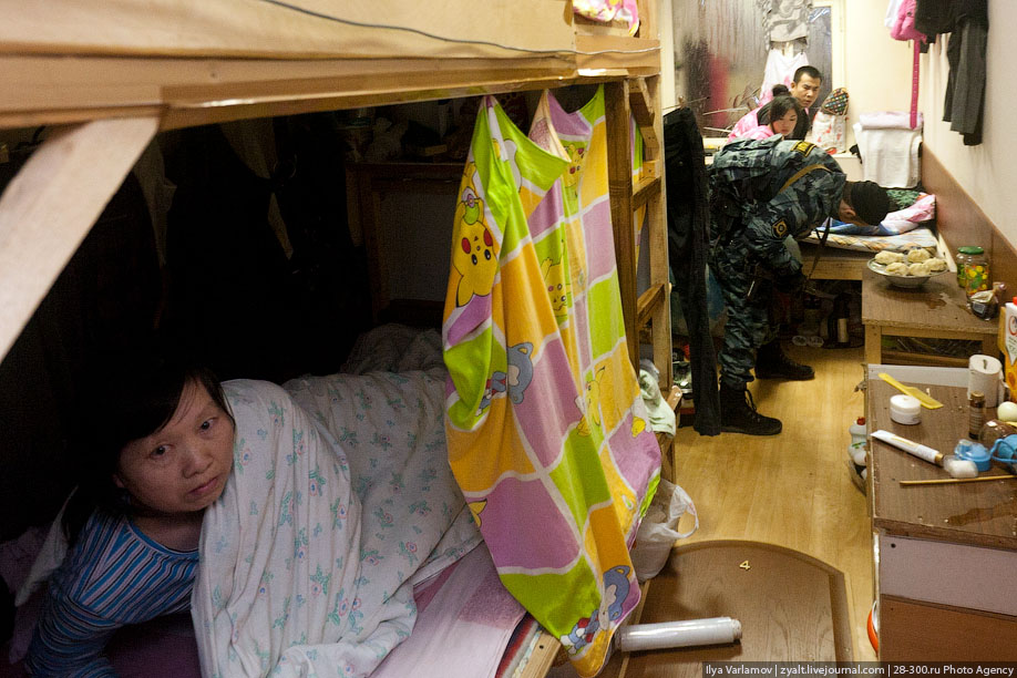 Проверка общежития для граждан Китая и Вьетнама