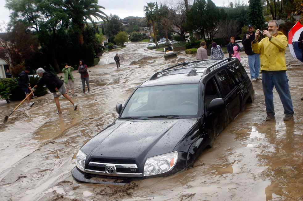 Шторм и наводнение в Калифорнии