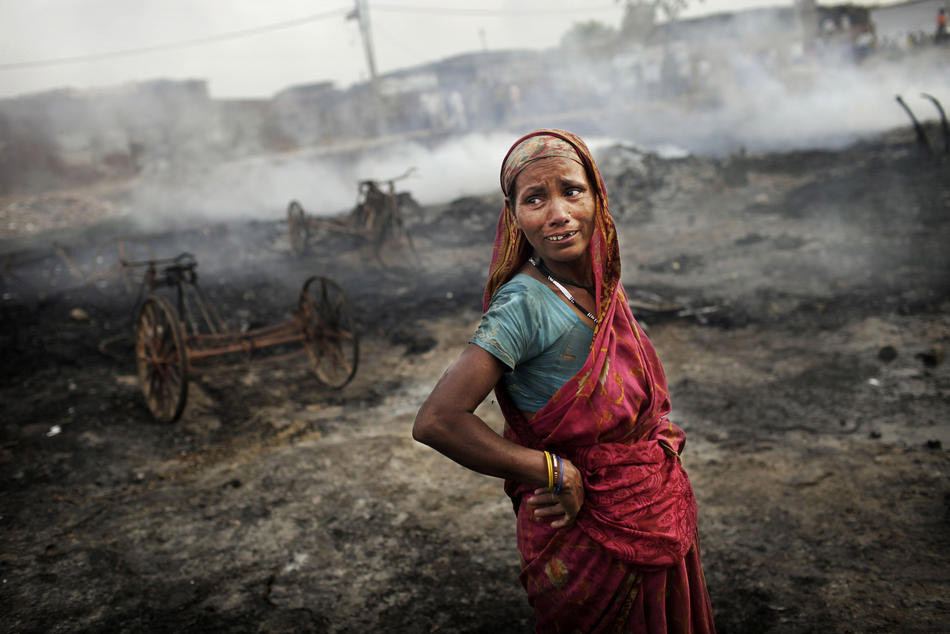 Лучшие фото года: пожар в Индии