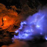 Ночь в жерле вулкана «Kawah Ijen»