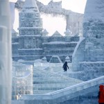 Подготовка к Харбинскому международному фестивалю снежных и ледяных скульптур