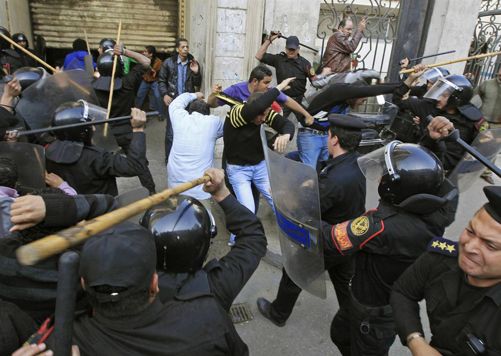 Лучшие фото недели: акции протеста в Египте
