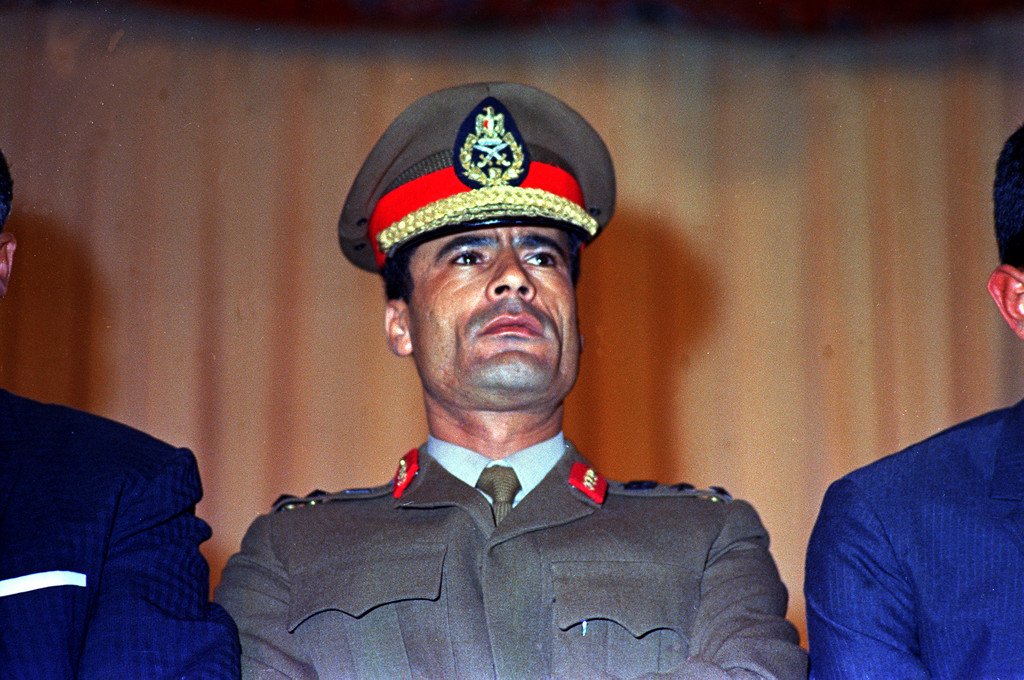 Муаммар Каддафи в военной форме