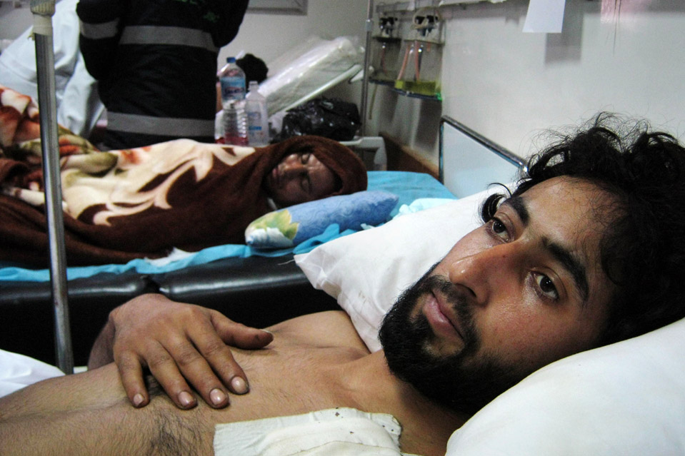 Люди, раненые в боях против Кадафи
