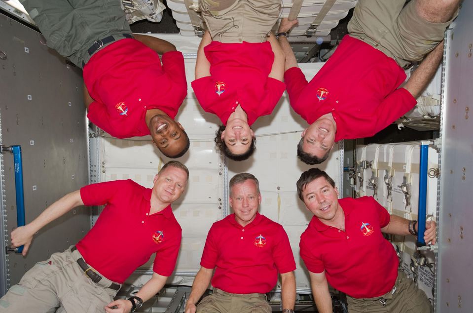 Космонавты на станции