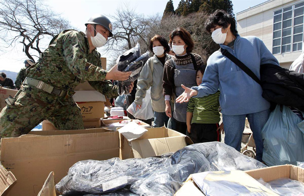 Гуманитарная помощь Японцам