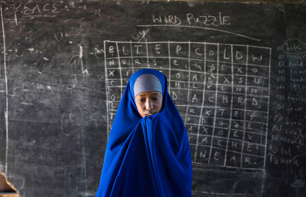 Сомалийская беженка в школе