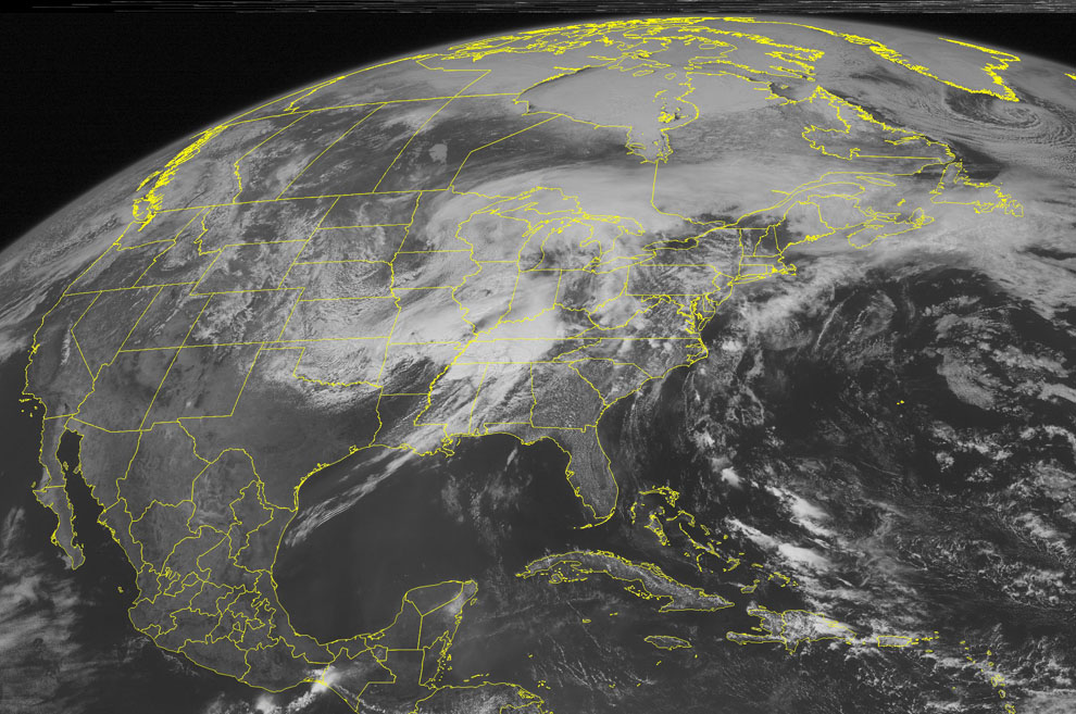 Изображение, снятое спутником NOAA