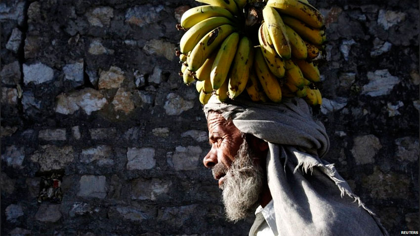 Человек с бананами