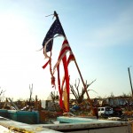 Последствия разрушительного торнадо в Миссури