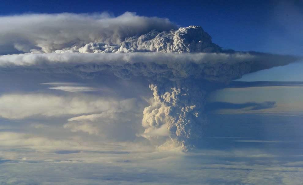 Вулкан Пуйеуэ в Чили