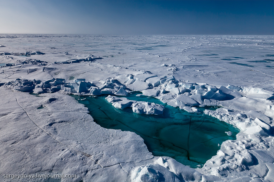 На Северный полюс. Ледокол и лёд.