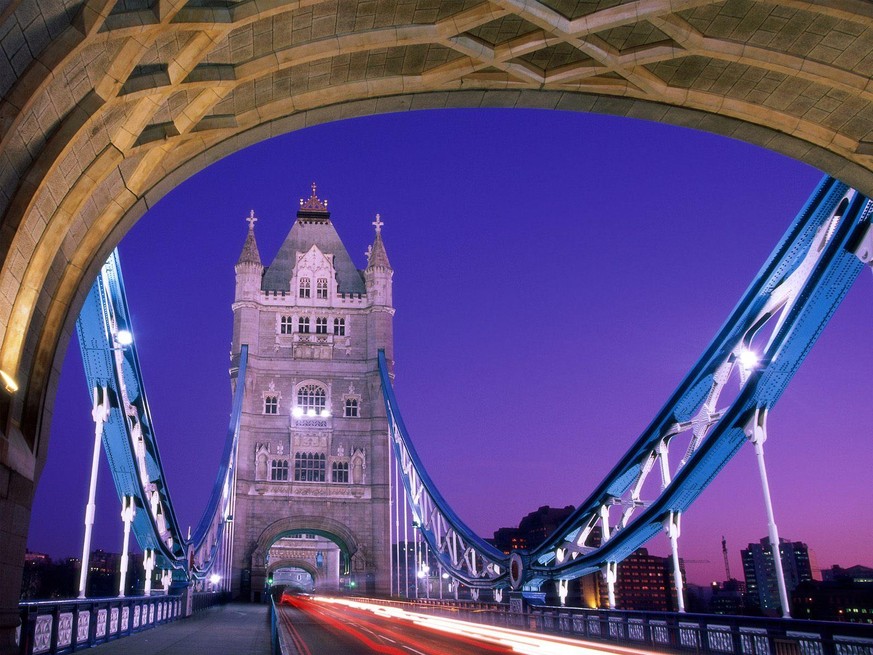 Пересечение, Тауэрский мост, Лондон, Англия