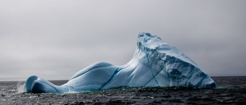 Айсберг у берегов Ньюфаундленда