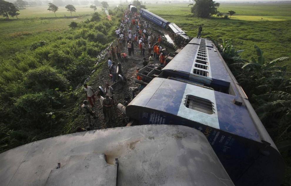 Крушение поезда в Индии