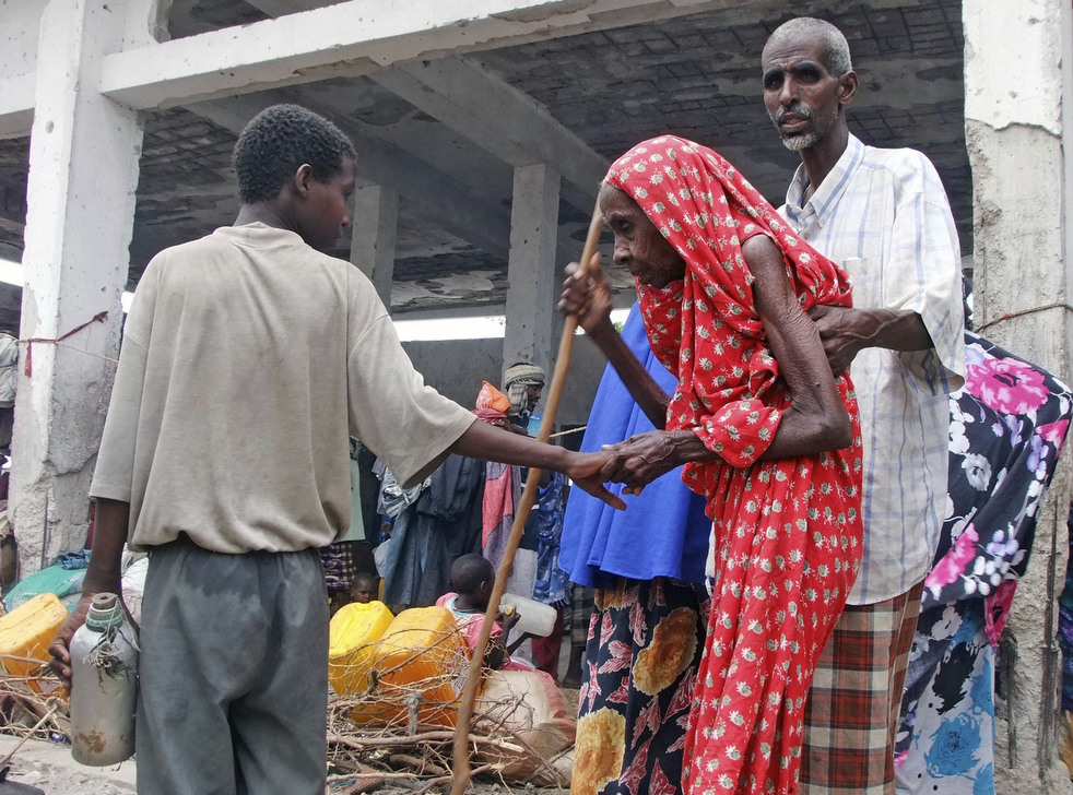 Престарелая сомалийская беженка