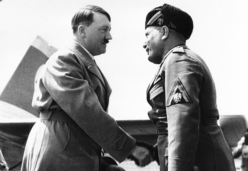 Адольф Гитлер и Бенито Муссолини 