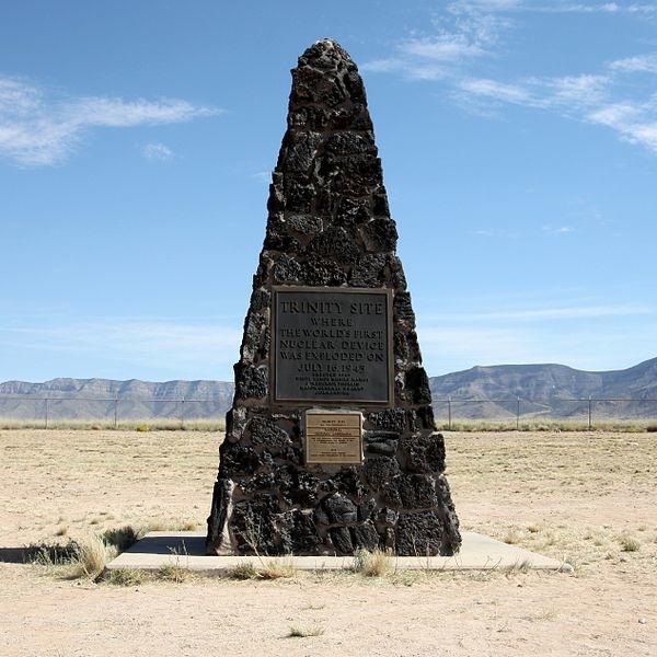 памятник испыанию атомной бомбы