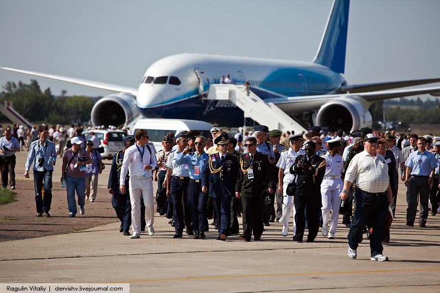 МАКС 2011