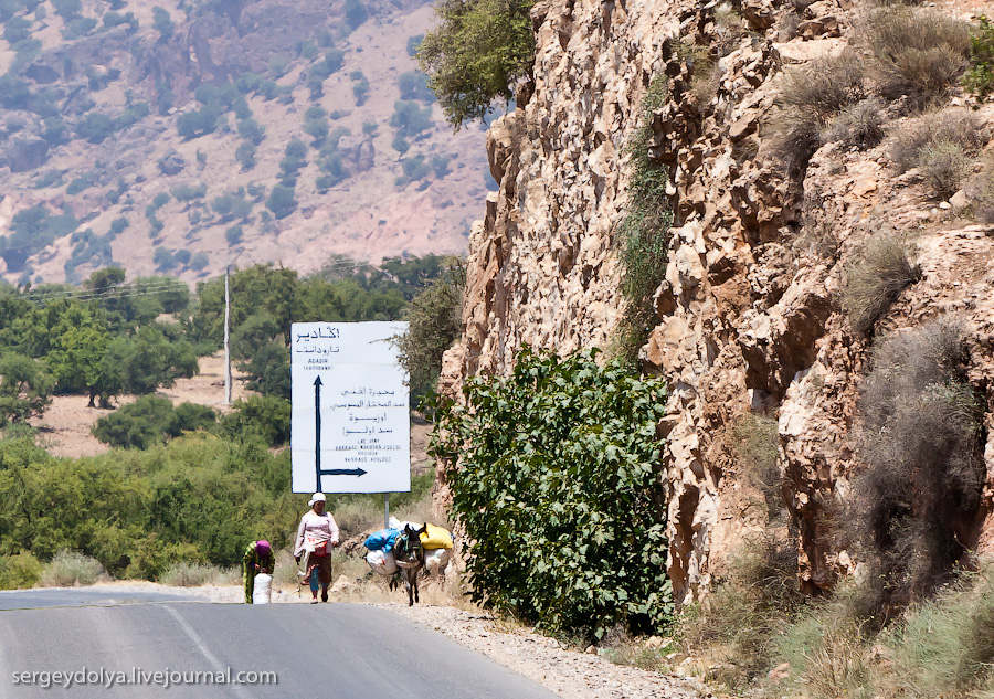 Марокканские дороги и нравы