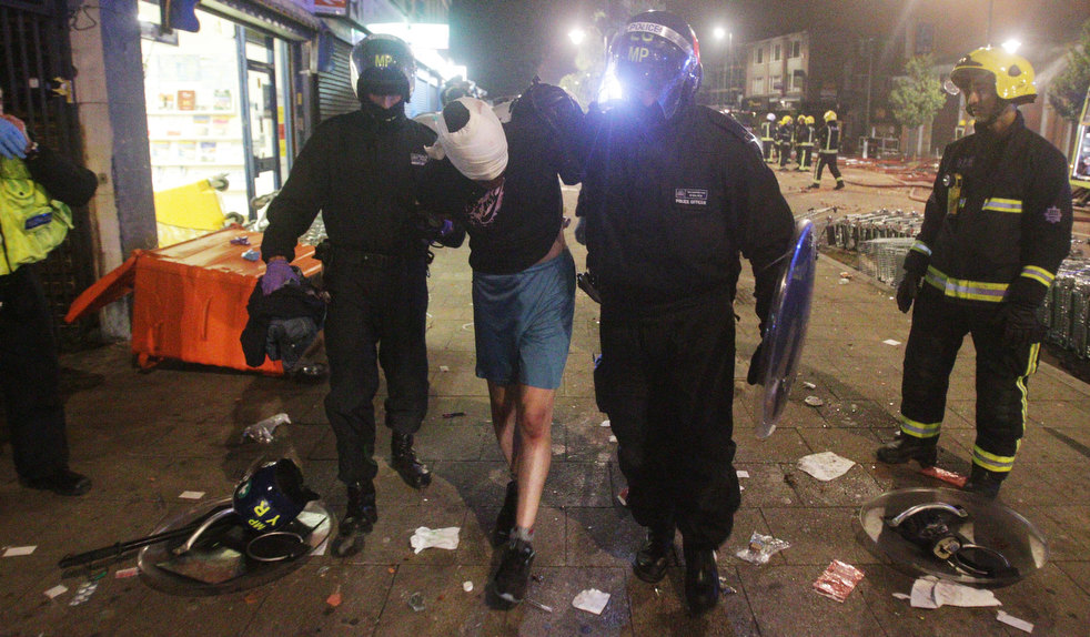 Арест демонстранта