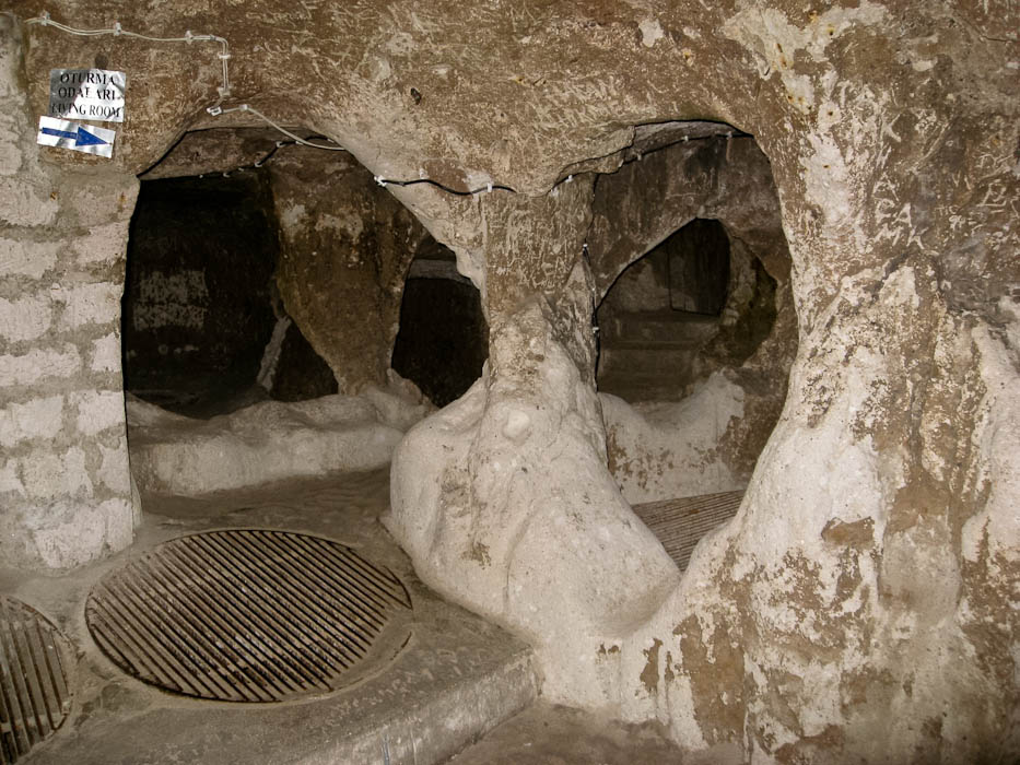 Подземный город Диринкую