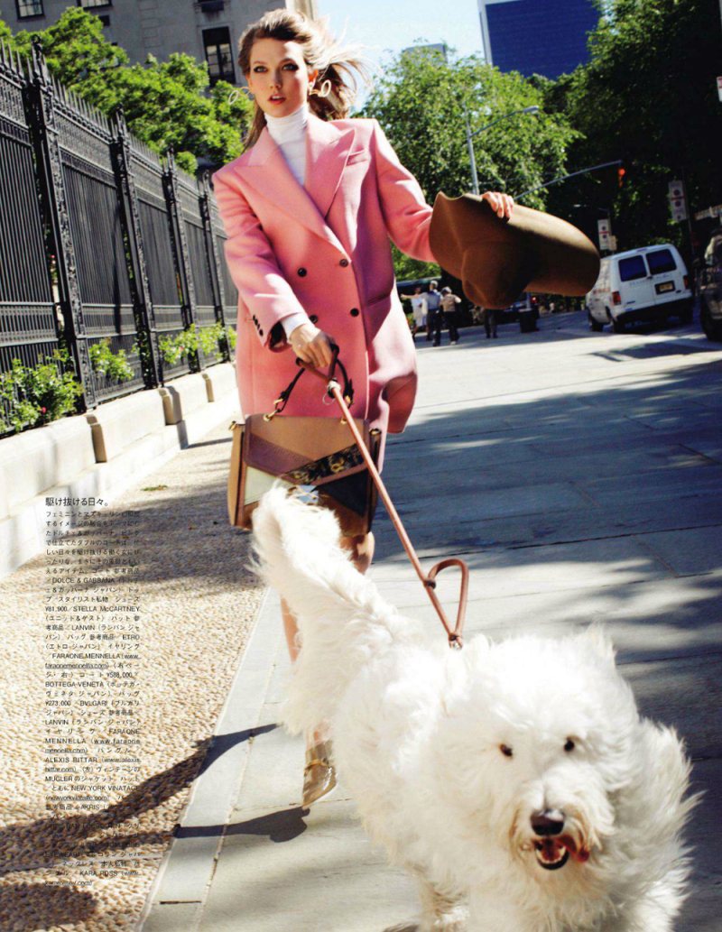 Карли Клосс в журнале Vogue Japan 2011.