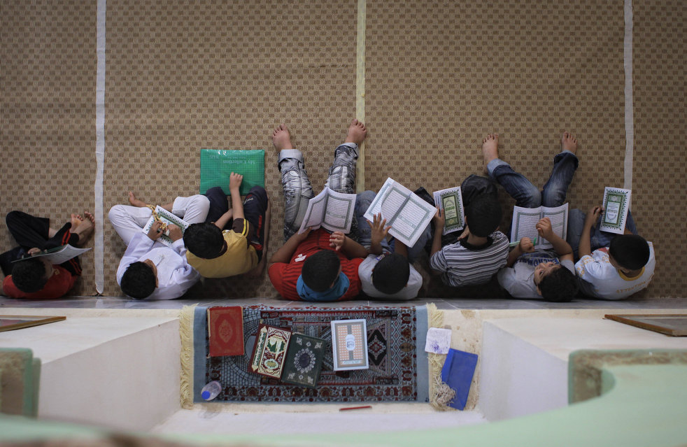 Дети читают Коран
