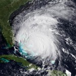 Ураган «Айрин» приближается к США