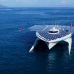 Крупнейшая в мире лодка на солнечных батареях