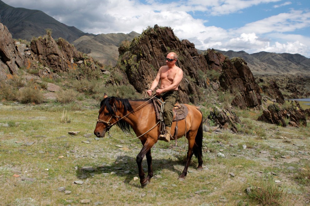 Путин на лошади