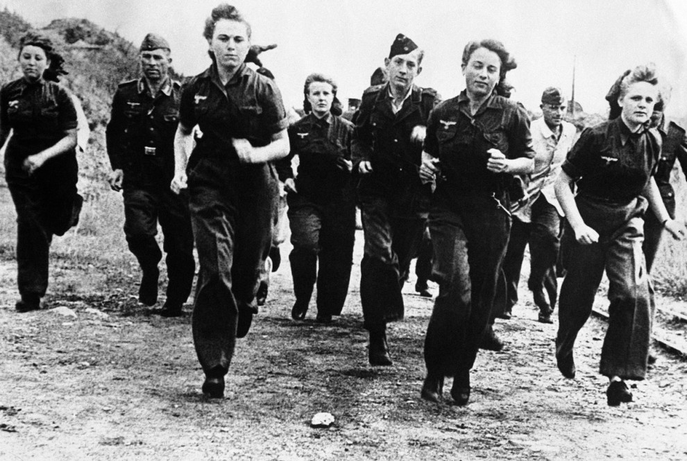 Женщины-военнослужащие из люфтваффе