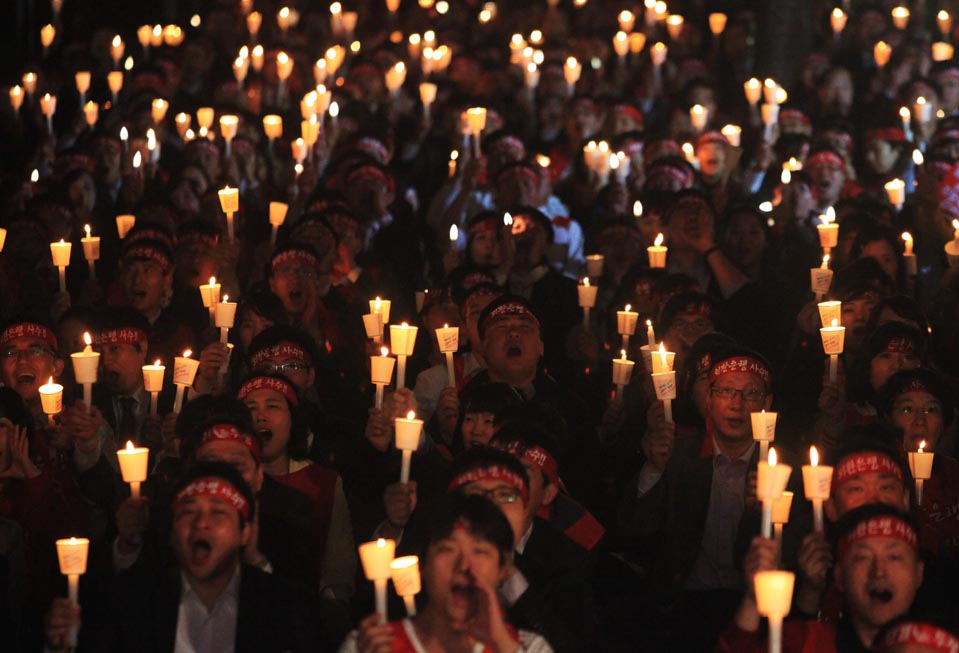 Митинг со свечами