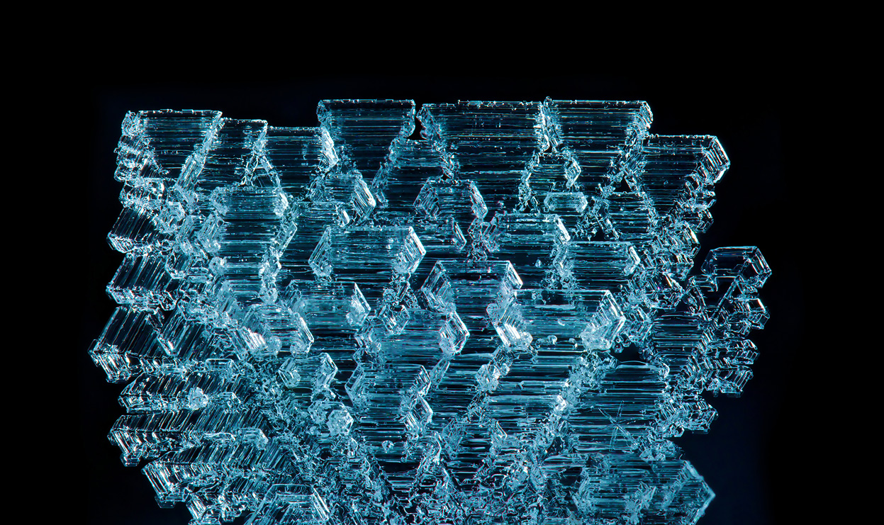 Кристаллы под микроскопом