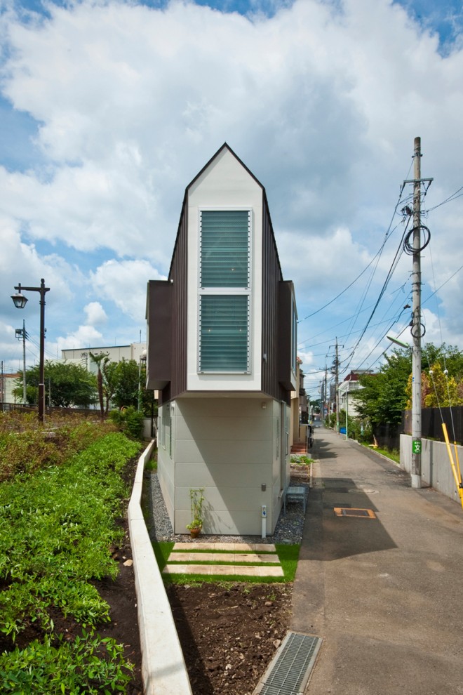 Супертонкий дом в Японии