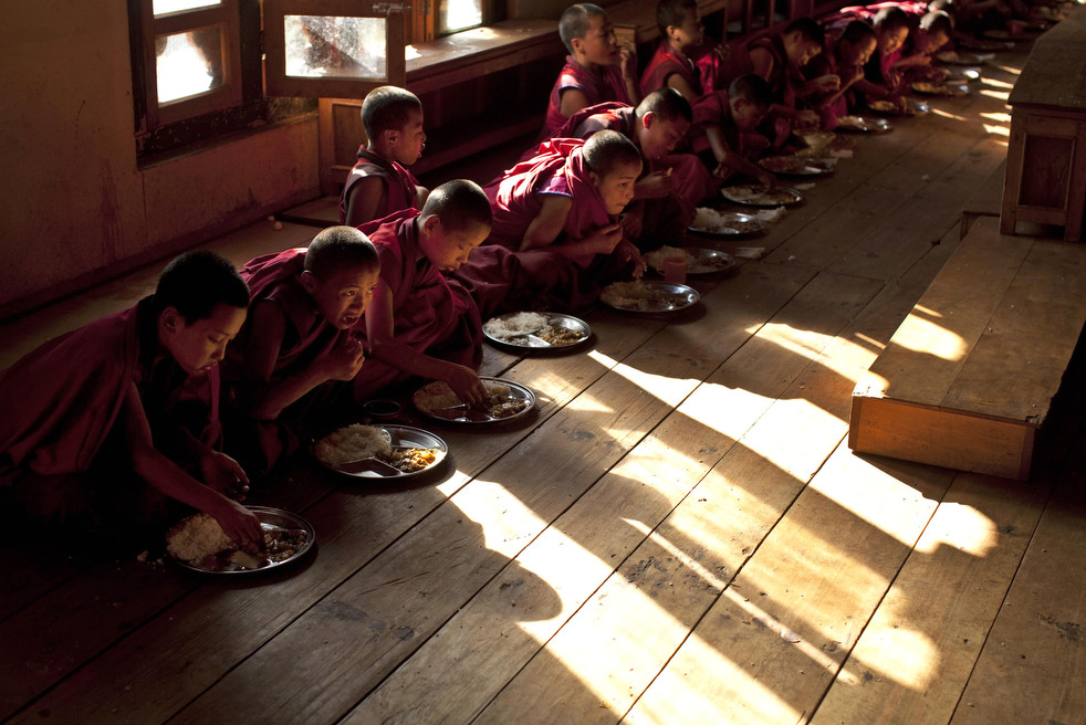 Бутанские буддийские монахи