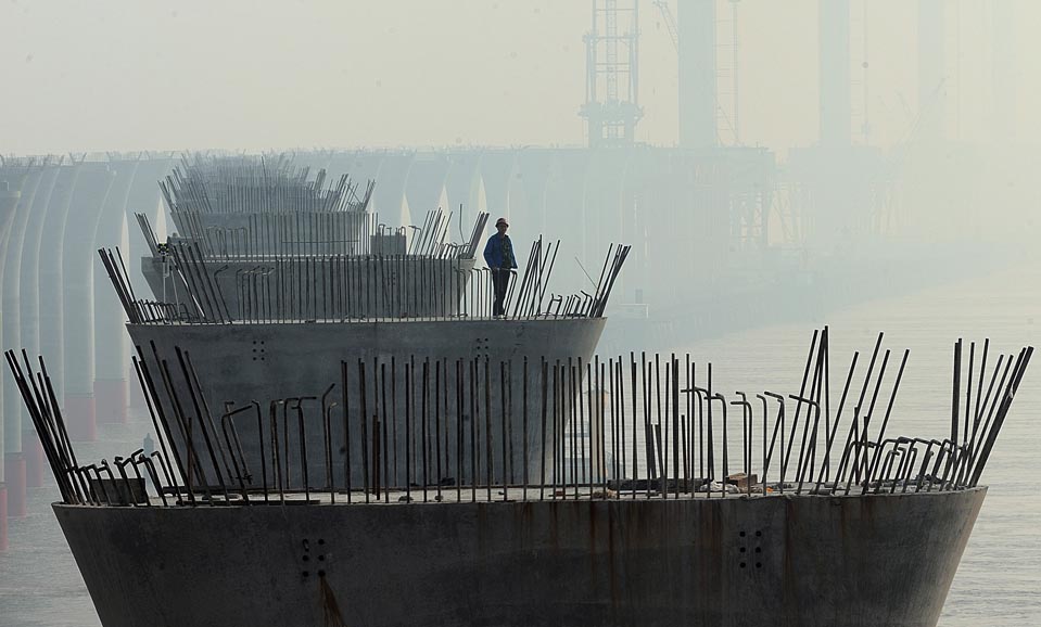 Строительство моста в Haining, Китай
