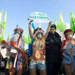 Акция женского движения FEMEN «Мочи паразитов!»