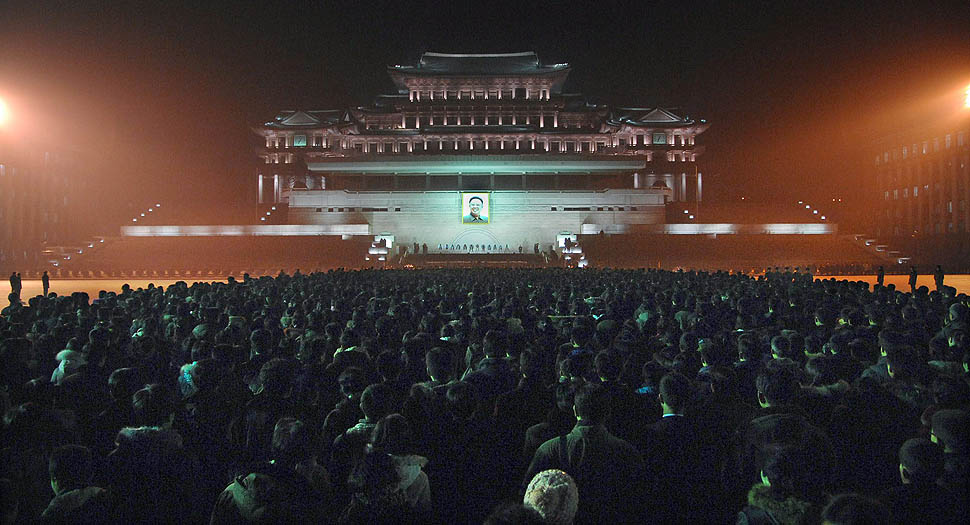Новости в фотографиях: смерть Ким Чен Ира
