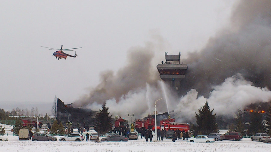 Пожар в аэропорту Красноярска