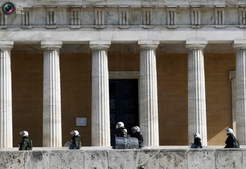 Акции протеста против мер жесткой экономии в Афинах