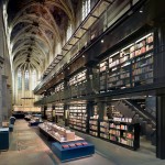 Книжный магазин в церкви XIII века